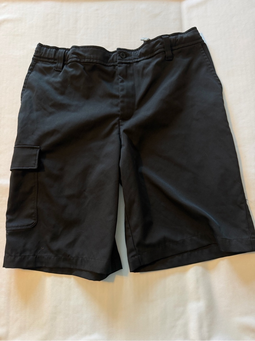 Under Armour Loose Fit Black Shorts Boy's Youth Large